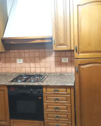 Cucina componibile Scavolini, tavolo con sedie