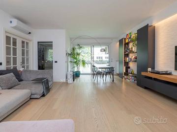 Appartamento di 120 m² con 4 locali e box auto a M