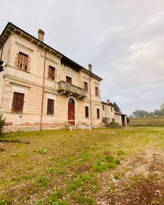 Rustico / Casale di 110 m² con 2 locali e box auto