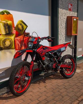 Fantic XEF 125 
