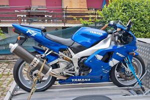 YAMAHA R1 99 ASI ESENTE BOLLO DA VETRINA 