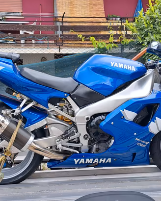 YAMAHA R1 99 ASI ESENTE BOLLO DA VETRINA 
