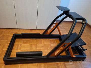Postazione cockpit sim racing simulatore perfetta