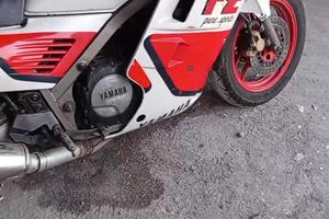 Yamaha fz 750 Genesis 