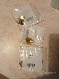 attacca quadri triangolare in ottone 