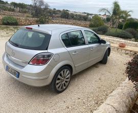 Opel astra 2010