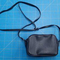 borsetta nera a tracolla