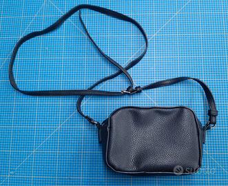 borsetta nera a tracolla