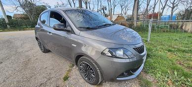 Lancia ypsilon hybrid