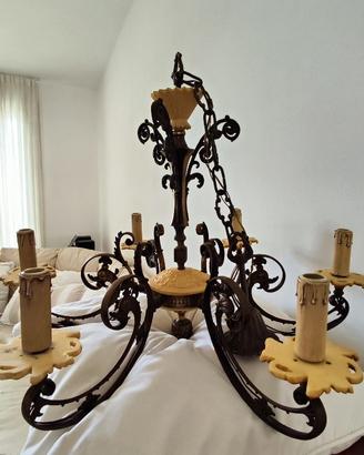Lampadario vintage ottone brunito e resina Barocco