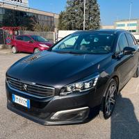 Peugeot 508 BlueHDi 180 EAT6 S&S SW Allure