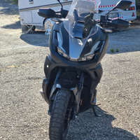 Honda adv 350