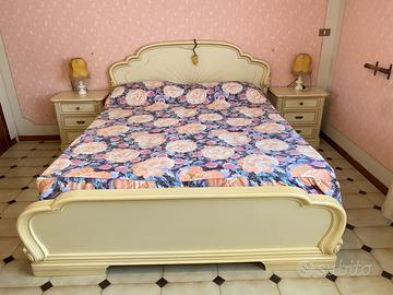 Mobile camera da letto armadio comodini cassettier