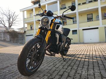 CFMOTO CLX 700 moto scrambler -naked 