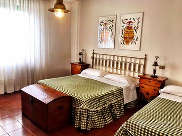 Casa indipendente con spazio esterno recintato