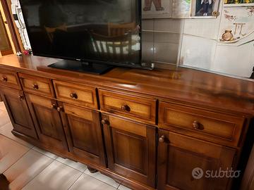 Credenza in legno massello