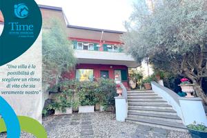 Villa con terrazzi e giardino - Eremo Sant' Anna