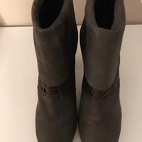 Stivaletto in camoscio Tosca Blu tg 39