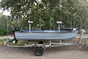 Canadian 370 Bass boat