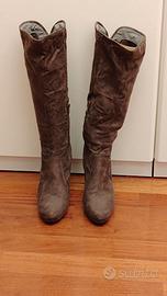 stivali ccolor tortora scuro