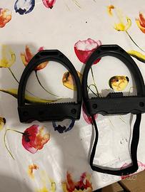 Coppia di staffe di cortesia