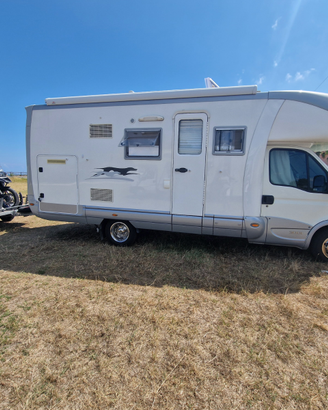 Laika 3001 iveco 180cv lithio gancio full