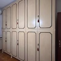 armadio ante in legno tamburato colore  panna