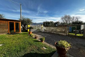 CASA SEMINDIPENDENTE A SARZANA