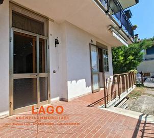 Appartamento di 187 m² con più di 5 locali e box a