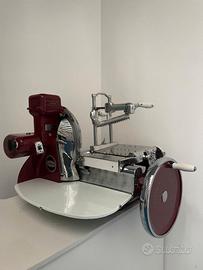 Affettatrice a volano Lario