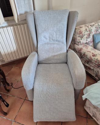 poltrona reclinabile