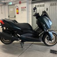 Yamaha X-max 300 Tech Max