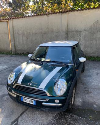 MINI one 2002 -gomme e gruppi ottici nuovi