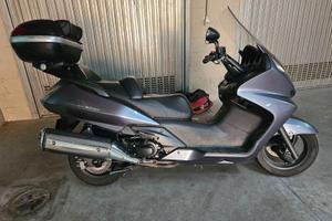 Honda silver wing 400