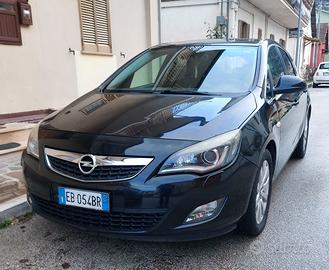 Opel Astra J Cosmo S 2.0 cdti 160 cv