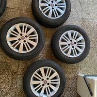 4 Cerchi Lega Fiat R15 Gomme nuove