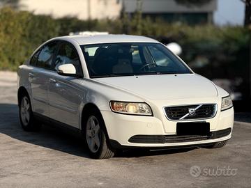VOLVO S40 1.6 DIESEL CAT R-DESIGN