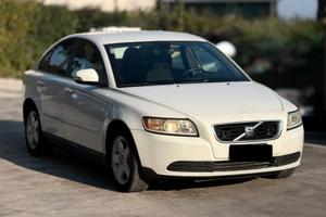 VOLVO S40 1.6 DIESEL CAT R-DESIGN