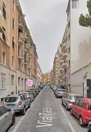 Quartiere esquilino luminoso bilocale ammobiliato