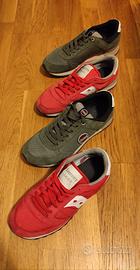 Due scarpe :Saucony rossa 42 e colmar verde 42