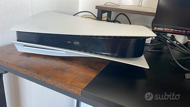 PlayStation 5 (PS5) Standard con Lettore disco 