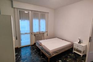 Stanza singola climatizzata con balconcino privato