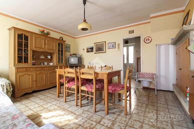 CASA DI CORTE A VESTONE