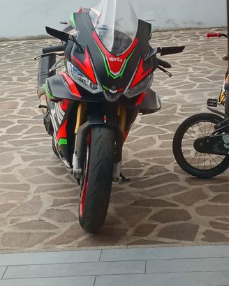 Aprilia RSV4 2023