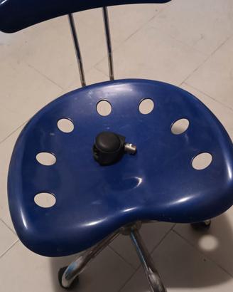 Sedia regolabile in altezza 