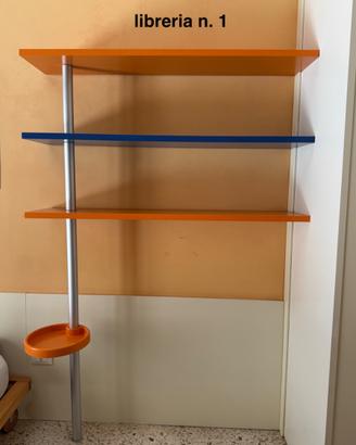 Cameretta in legno- Scrivania,armadio,librerie