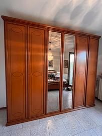 Camera da letto completa in legno stile classico
