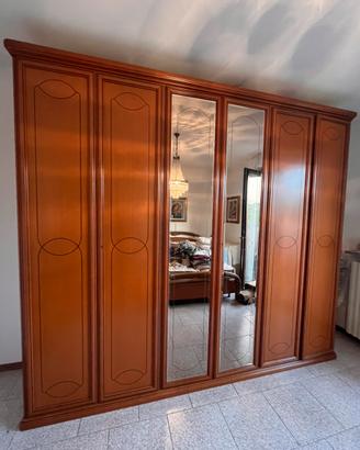 Camera da letto completa in legno stile classico