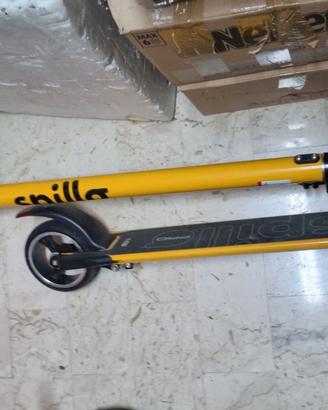2043NN-Monopattino Elettrico spillo pro one