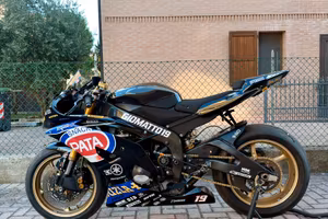 Yamaha R6